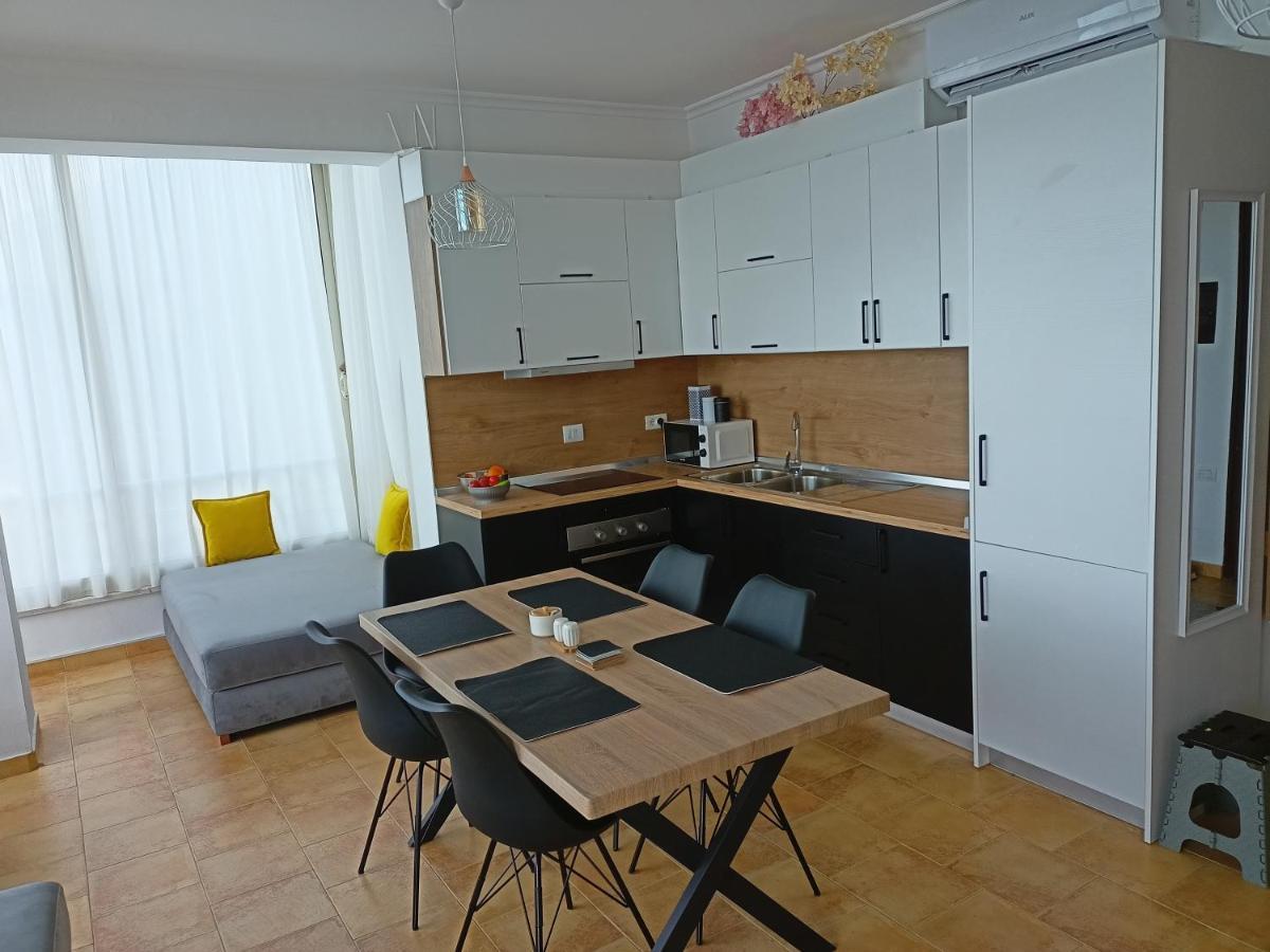 Apartman Dagmar Durrës Exterior foto