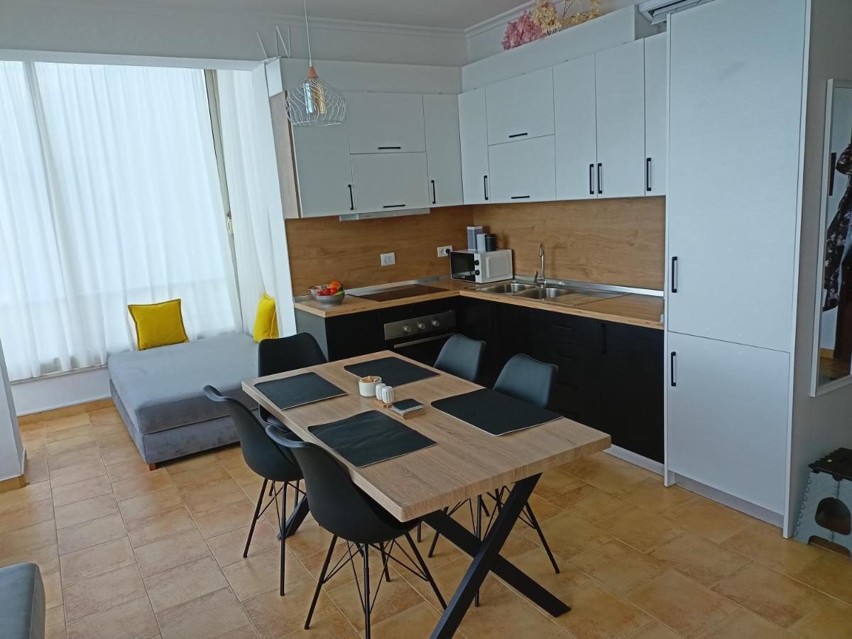 Apartman Dagmar Durrës Exterior foto